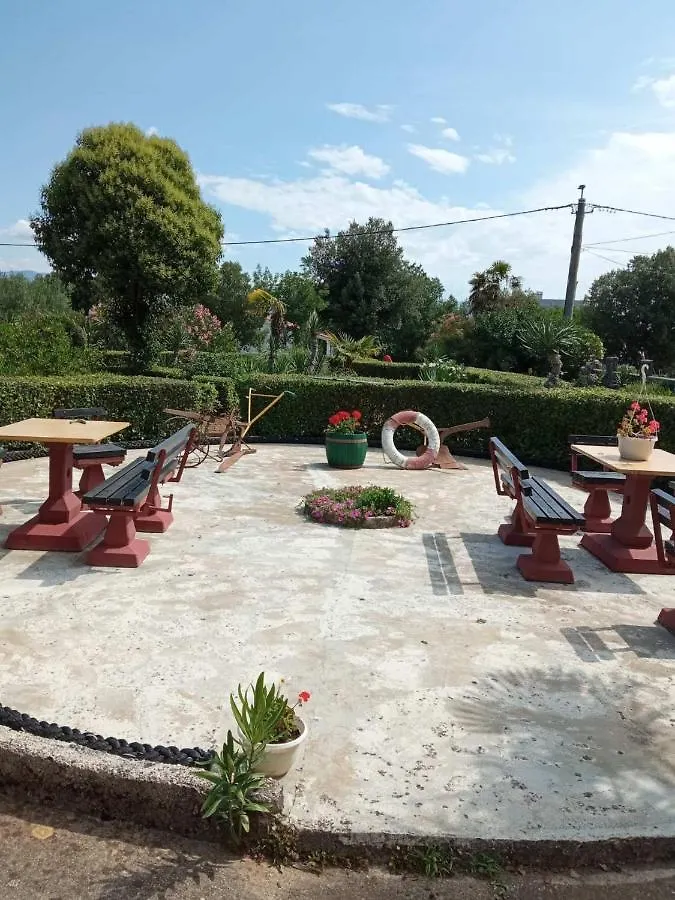 Apartments For Families With Children Klanice, Krk - 21992 Dobrinj